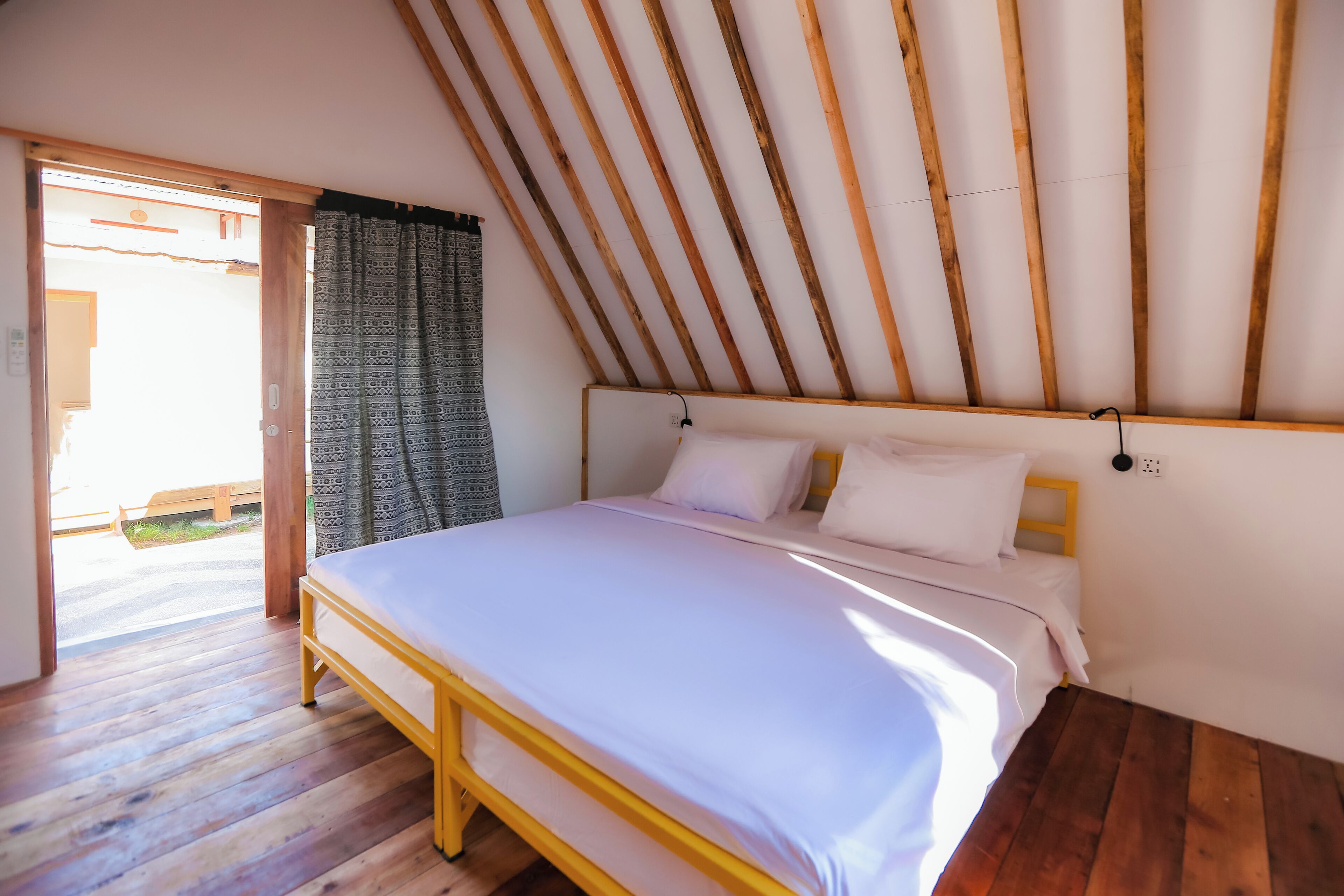 Kamar Double Standar | Wi-Fi gratis dan seprai linen