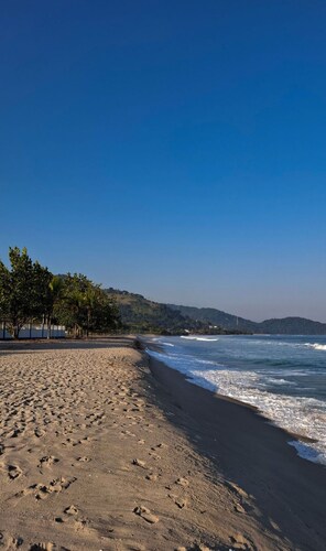 Apto c Varanda Garagem e Vista das Montanhas