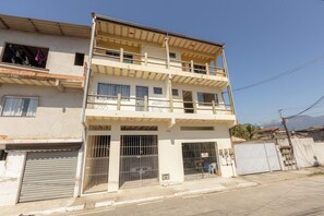 Apartment | 1 bedroom - Apto c Varanda Garagem e Vista das Montanhas (Angra dos Reis)