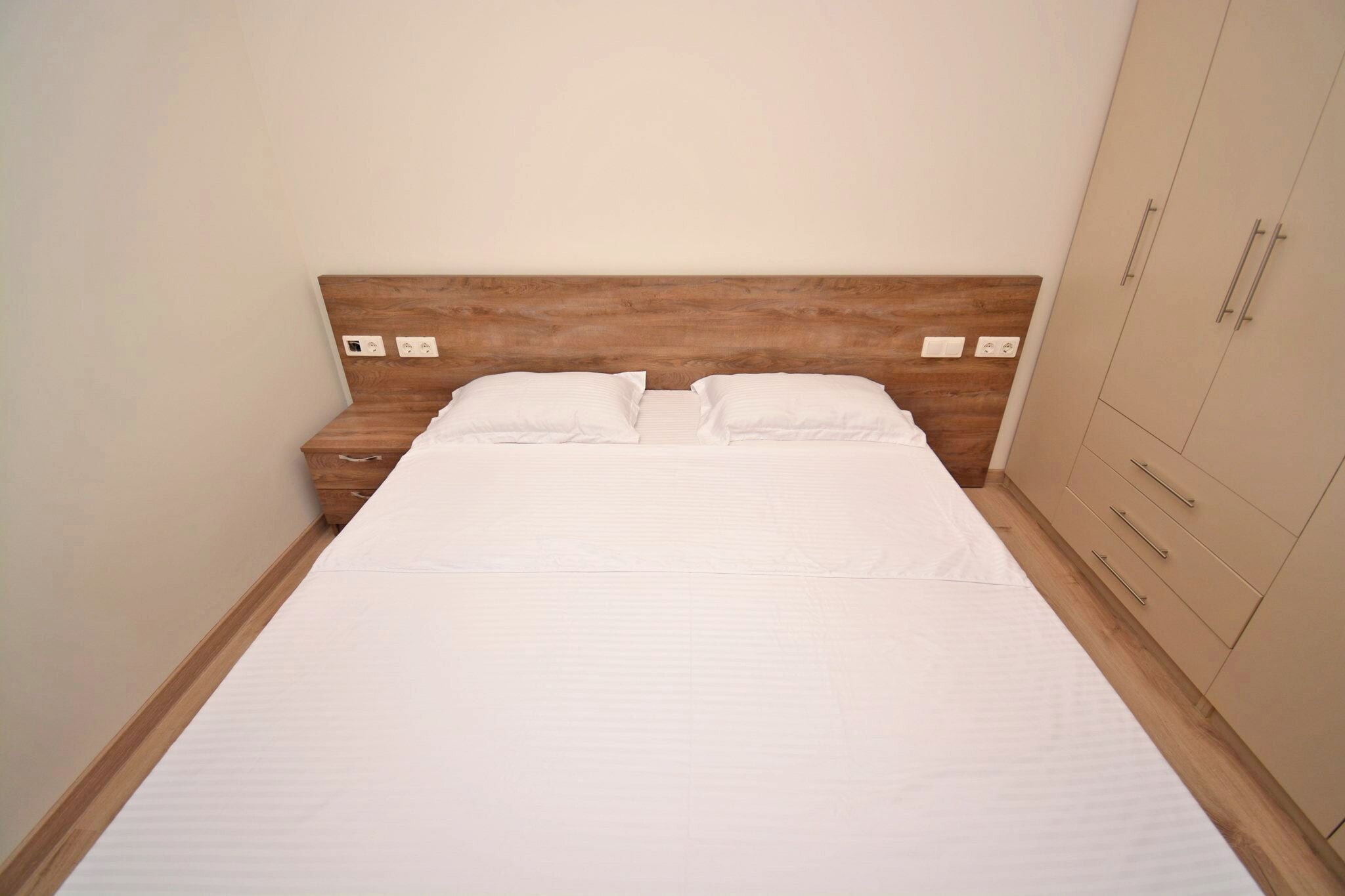 Iron/ironing board, free WiFi