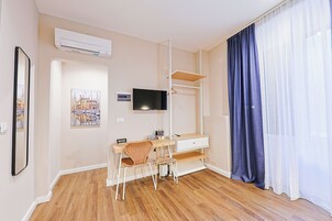 Suite Luxury | Bagno | Doccia, asciugacapelli, asciugamani, sapone