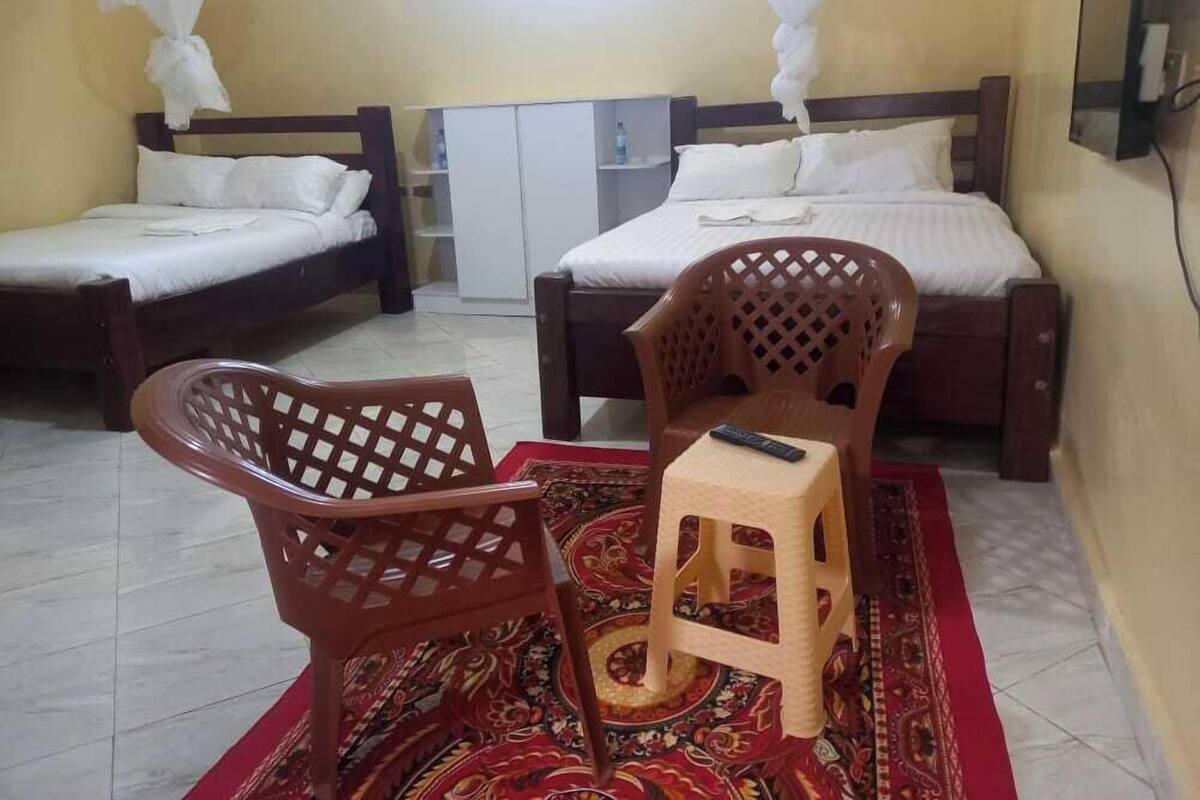 Deluxe Twin Room, Garden View | Free WiFi, bed sheets
