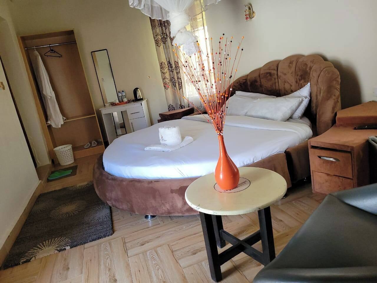 Deluxe Cottage, Garden View | Free WiFi, bed sheets