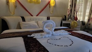 Deluxe Cottage, Garden View | Free WiFi, bed sheets