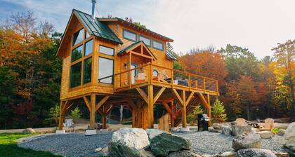 treehouse in Downeast Acadia Region of Maine