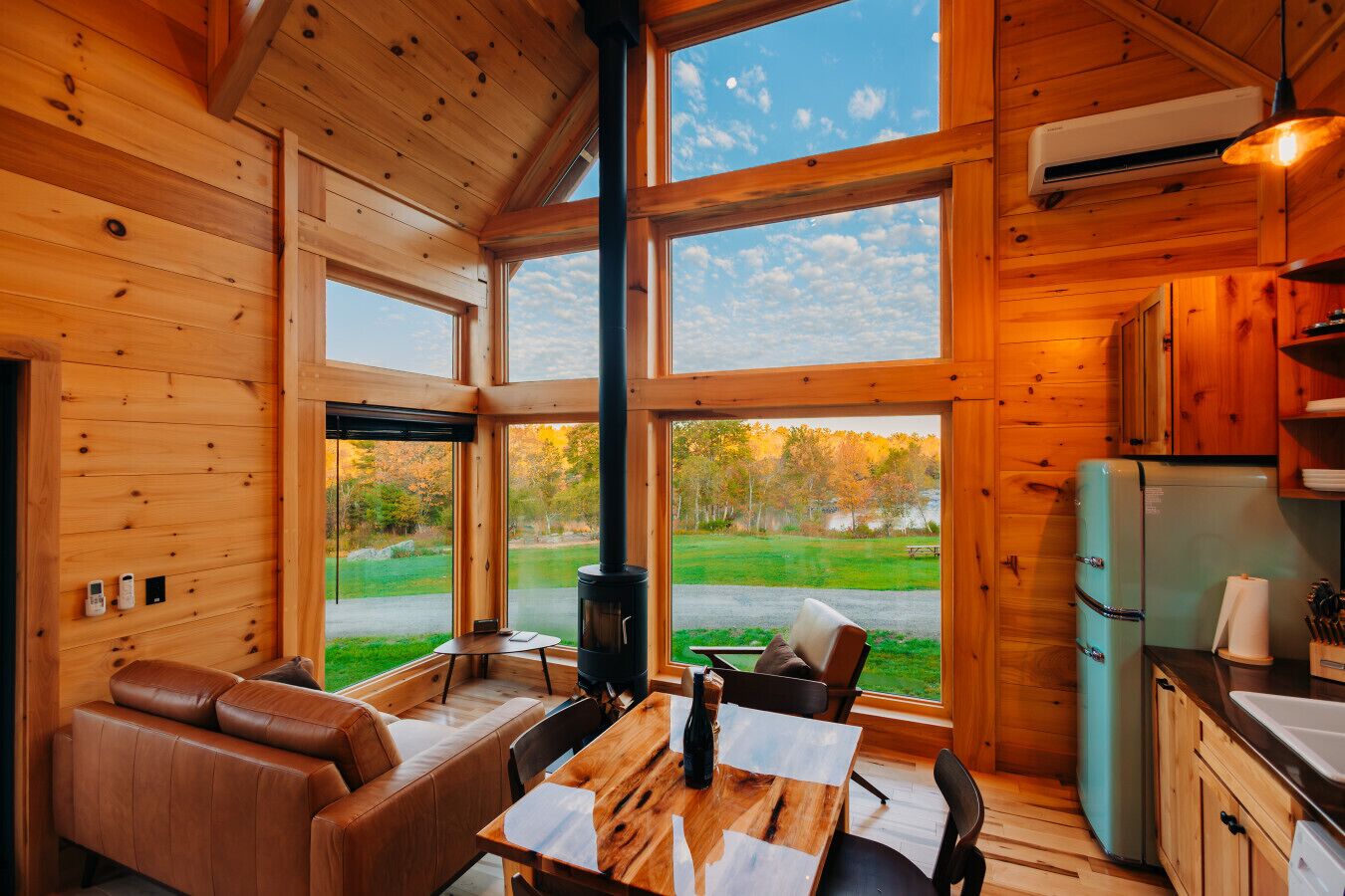 TV, fireplace, stereo