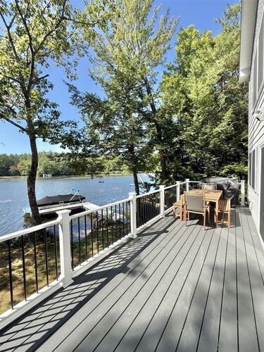 WATERFRONT ON THOMPSON LAKE