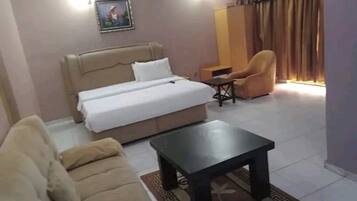 Habitación Premium | Escritorio, espacio para trabajar con un portátil, wifi gratis