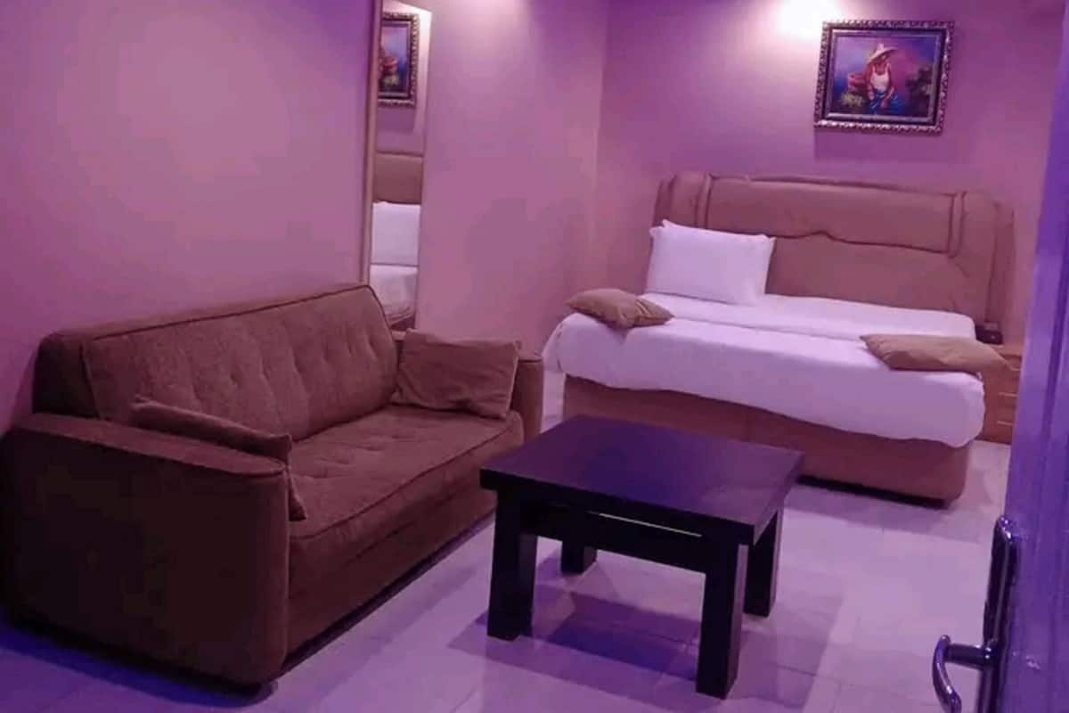 Desk, laptop workspace, free WiFi