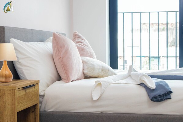 2 bedrooms, iron/ironing board, WiFi, bed sheets