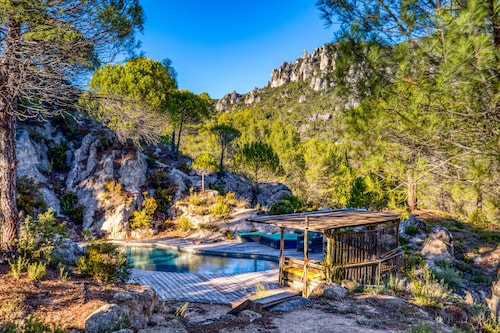 Le Sabel - Blue Room with Mountain View, Shared Pool