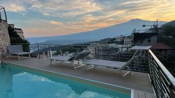 Piscina all'aperto