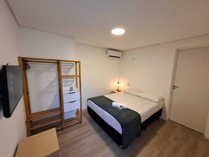 Suite | Iron/ironing board, free WiFi