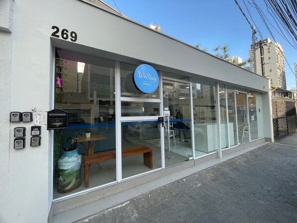 Exterior detail - WeStay Hotel - Unidade 1 (São Paulo)