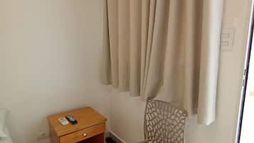 Basic Double Room | Living area