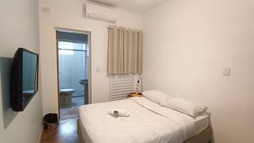 Basic Suite | Iron/ironing board, free WiFi