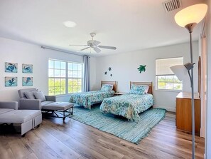 3 bedrooms, desk, iron/ironing board, WiFi