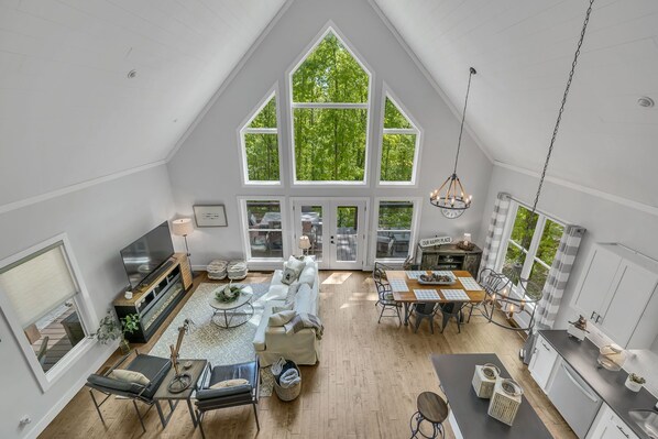 TV, fireplace, stereo, offices