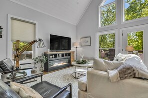 TV, fireplace, stereo, offices