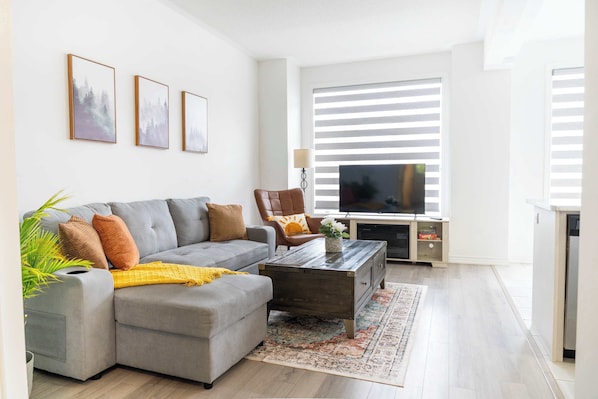 TV, peis og kontorer