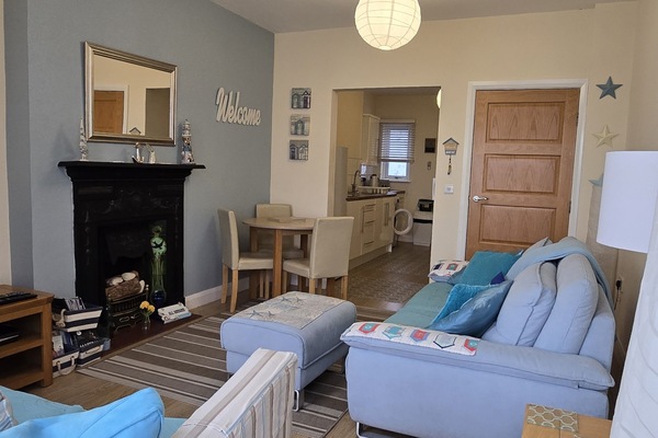 Living Room / Lounge