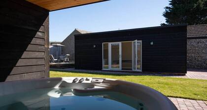 Church Road Retreats - The Cove