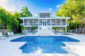 屋外プール、温水プール