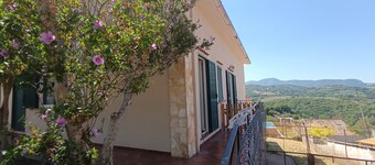 Marvelous 2-bedroom bed & breakfast in Poggio Moiano