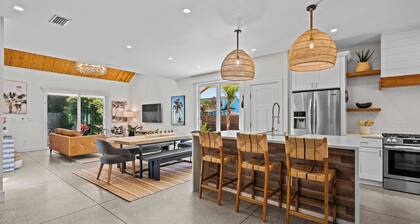 Brand New La Flamingo Beach House-A Tropical Retreat