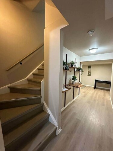 Spacious 2BR Basement Apt – 5 Mins to Beach