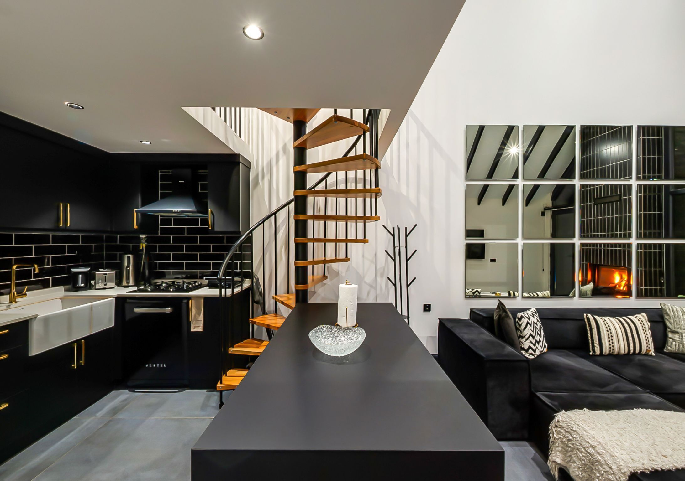 Villa | Private kitchen | Fridge, stovetop, dishwasher, cookware/dishes/utensils