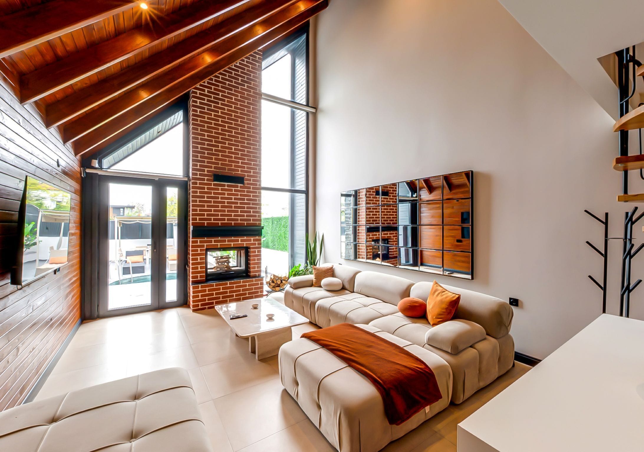 Villa básica | Espacio para trabajar con laptop y wifi gratis 