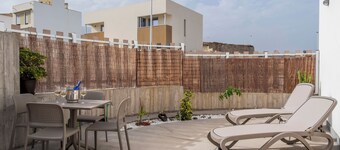 Home2Book Coastal Calm Las Eras, Patio & Rooftop