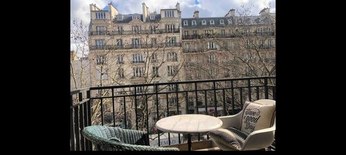 Bel Appartement metro Alésia