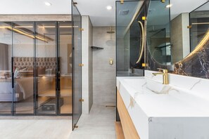 Apartment (2 Bedrooms) | Interior - Lagoon Beach Luxe 116a (Cape Town)