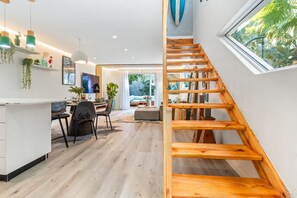 Apartment (2 Bedrooms) | Interior - Selbourne Five (Cape Town)