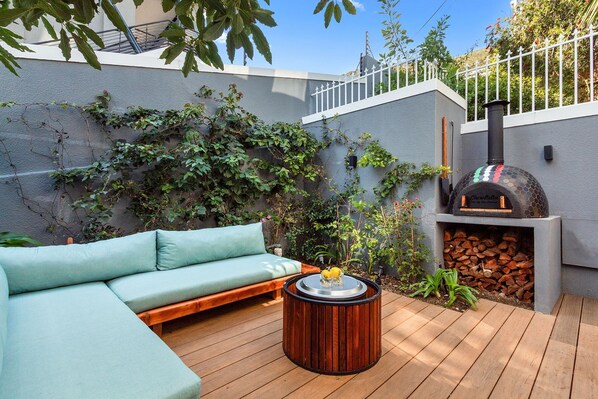 Apartment (2 Bedrooms) | Front of property - Selbourne Five (Cape Town)