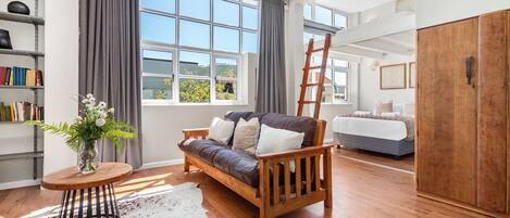 Apartment (0 Bedroom) | Front of property