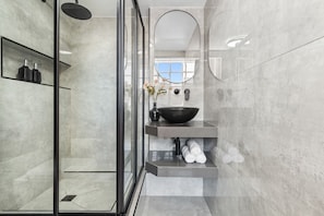 Apartment (0 Bedroom) | Interior