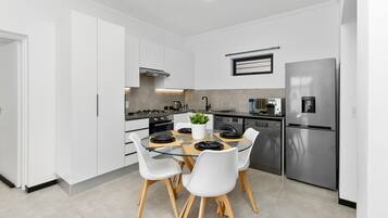 Apartamento (2 Bedrooms) | Parte interna