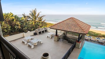 Apartment (3 Bedrooms) | Front of property