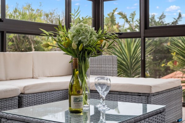 House (6 Bedrooms) | Interior