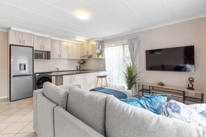 Rumah (6 Bedrooms) | Interior