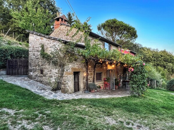 Exterior - La Fonte - Two Bedroom House, Sleeps 4 (Subbiano)