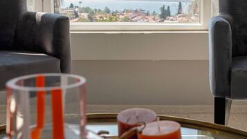 Luxury Condo, 1 Queen Bed with Sofa bed, Kitchen, Sea View | View from room