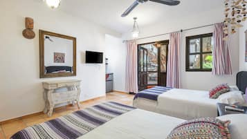 Traditional Quadruple Room | In-room safe, iron/ironing board, free WiFi, bed sheets