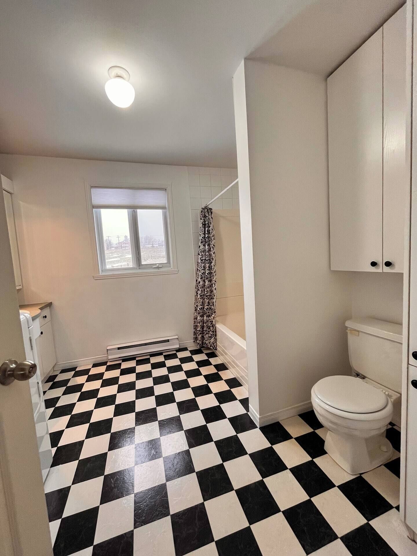 Hårføner, håndklær, såpe og toalettpapir