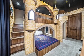 6 soverom, strykejern/-brett, reiseseng for barn og wi-fi