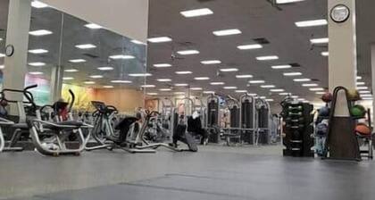 *the Michigander* Entire Queen BR suite!
@MicroLux