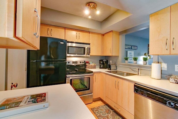 Standard Condo, 2 Bedrooms, Non Smoking, Pets allowed | Private kitchen